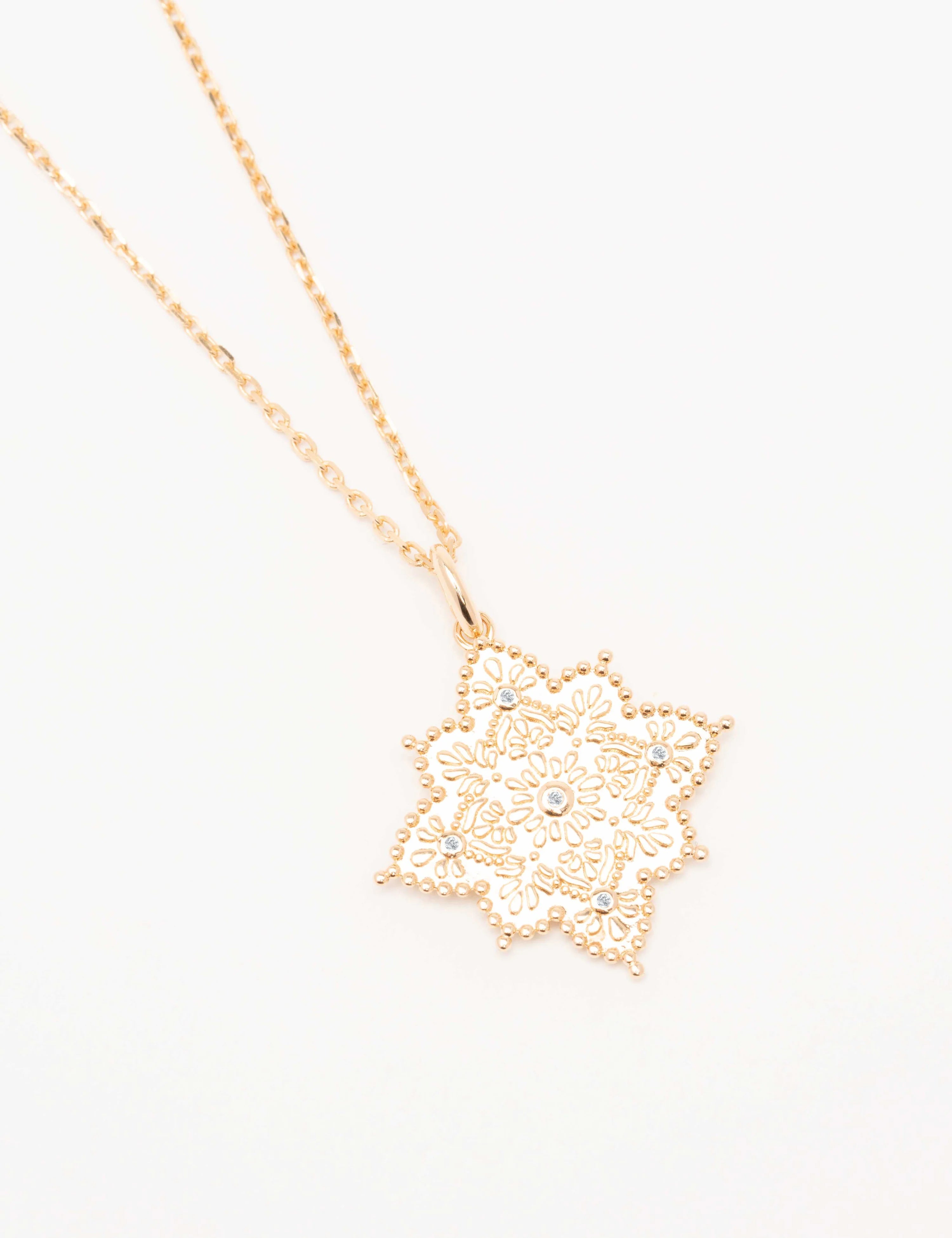 Collier Ines