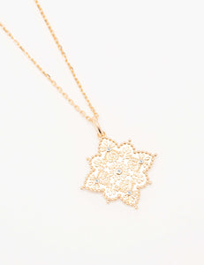 Collier Ines